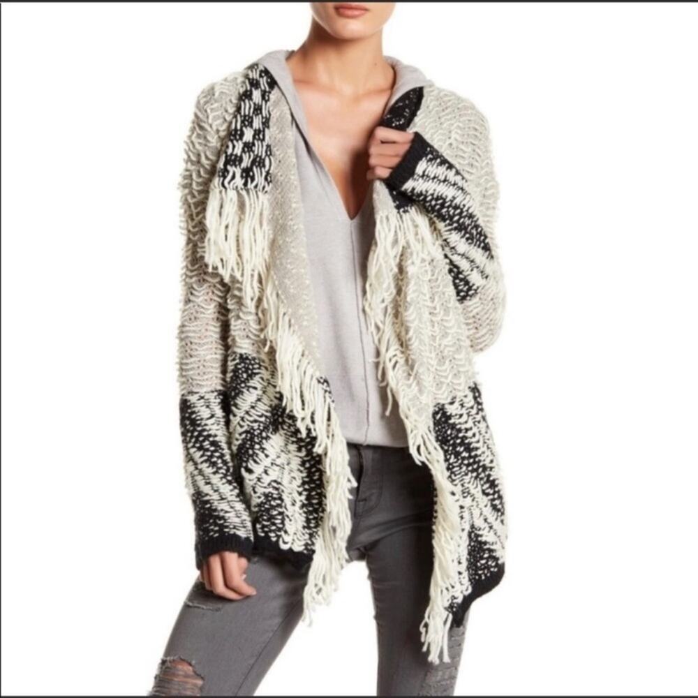 Anthropologie Moth Fringed Chunky Knit Cardigan Sweater Size Medium
